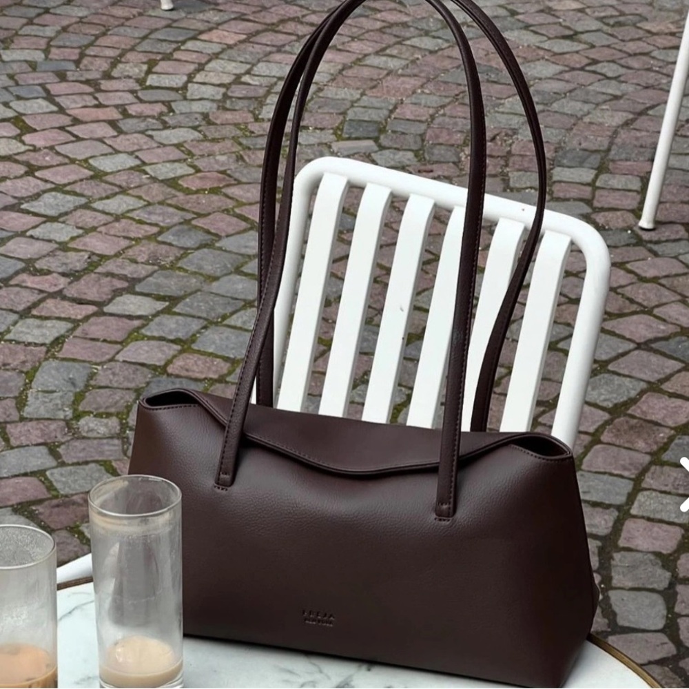 Freja nyc Chrystie shoulder Bag in color espresso